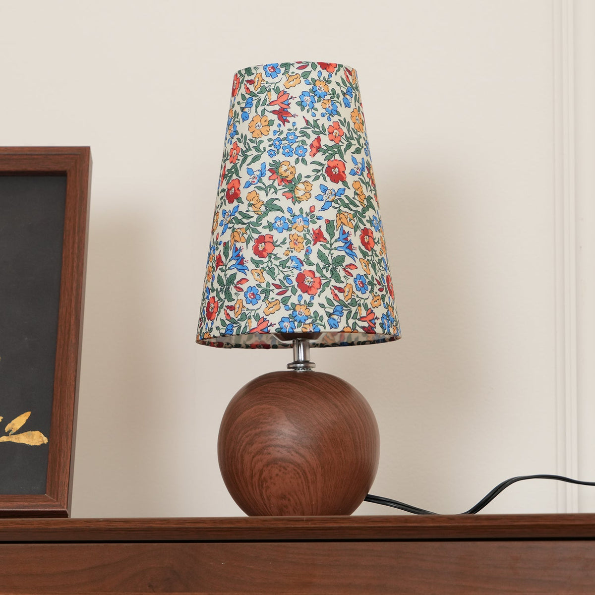 Lampe de table florale Arronvia