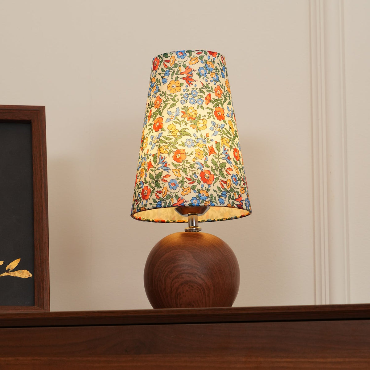 Lampe de table florale Arronvia