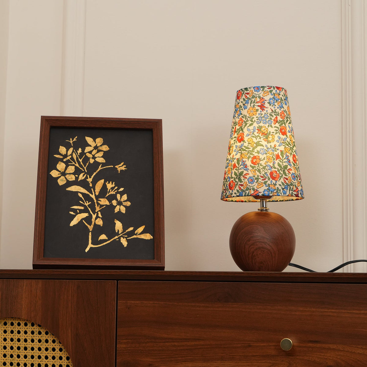 Lampe de table florale Arronvia
