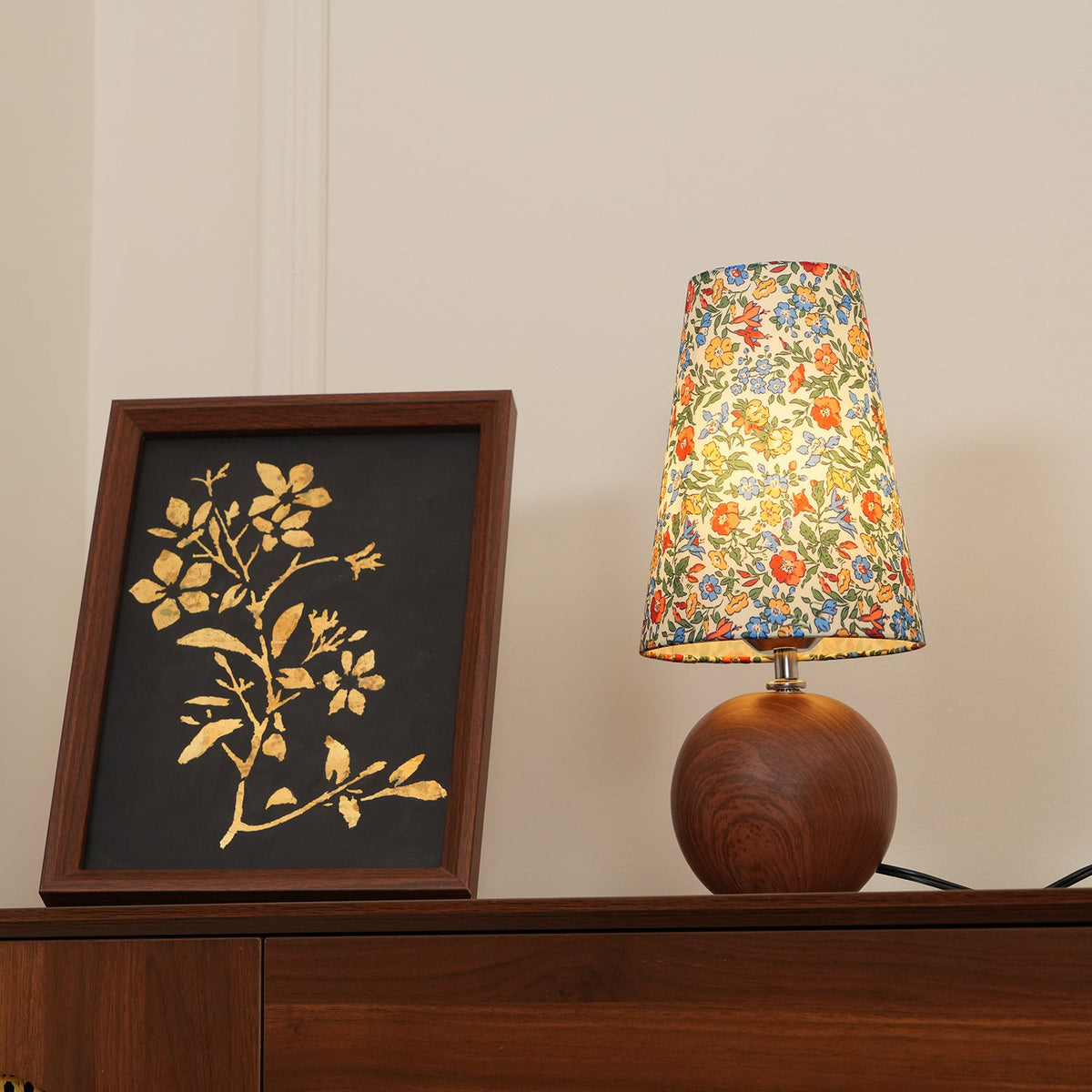 Lampe de table florale Arronvia