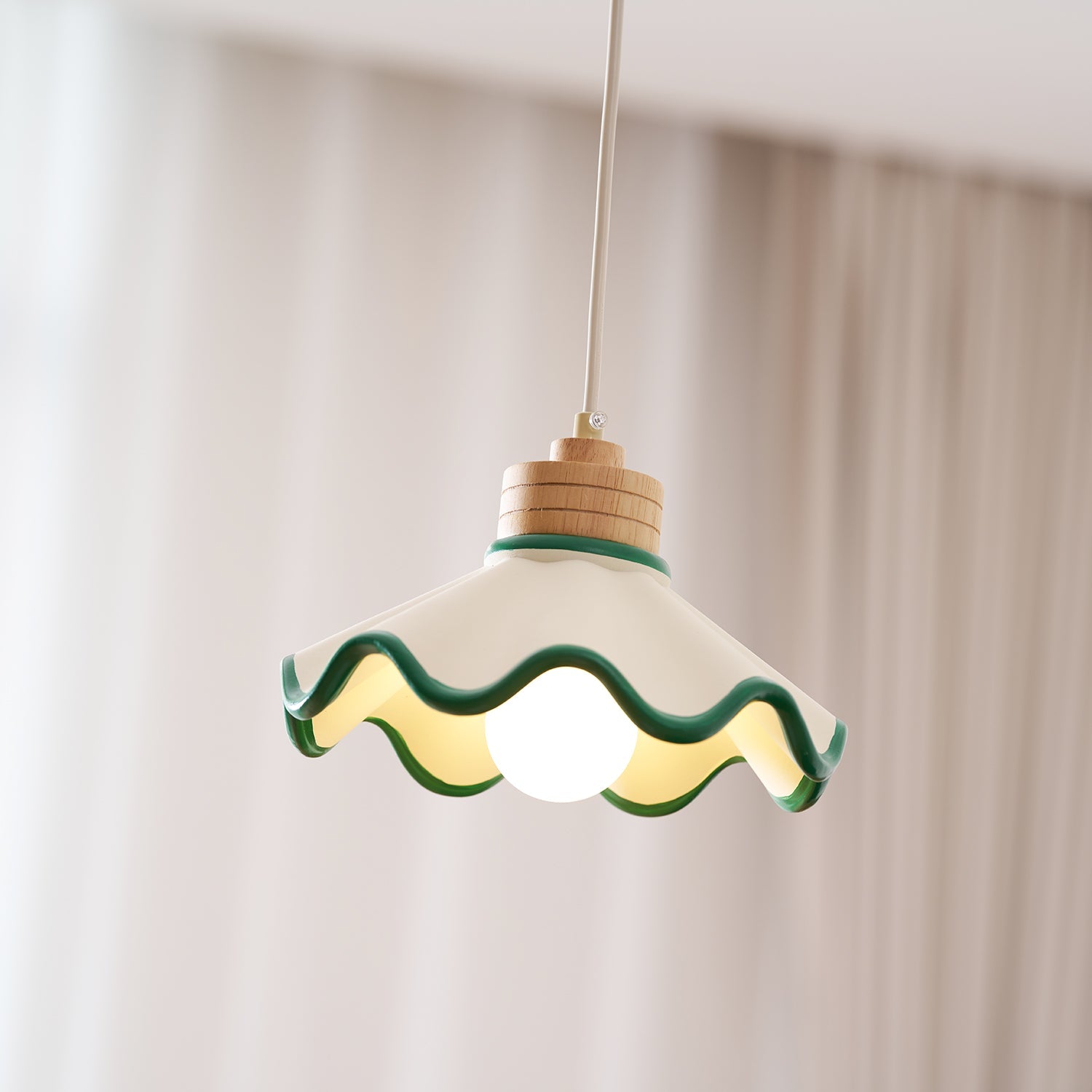 Suspension festonnée Jaonévia