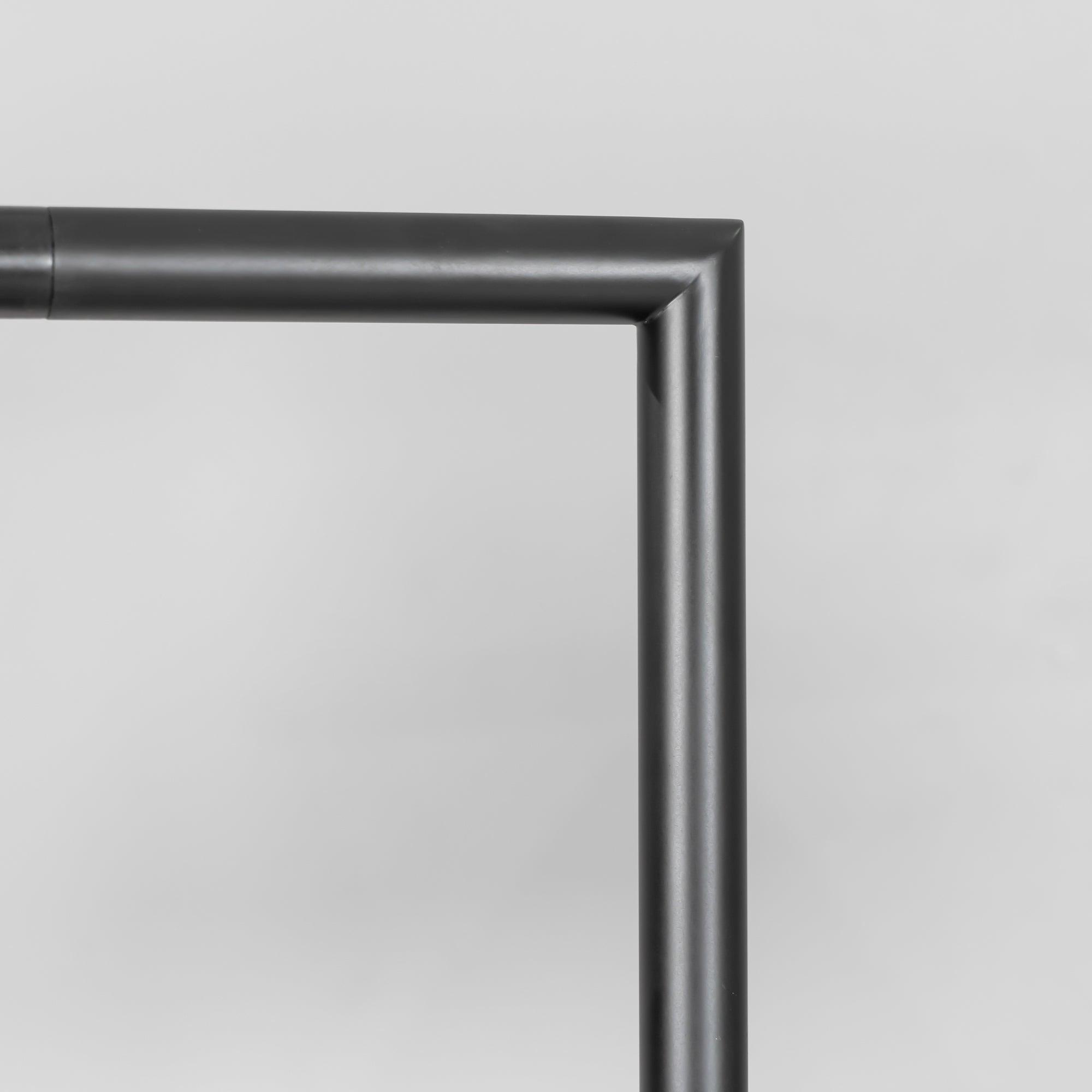 Lampadaire conique Celmirellea
