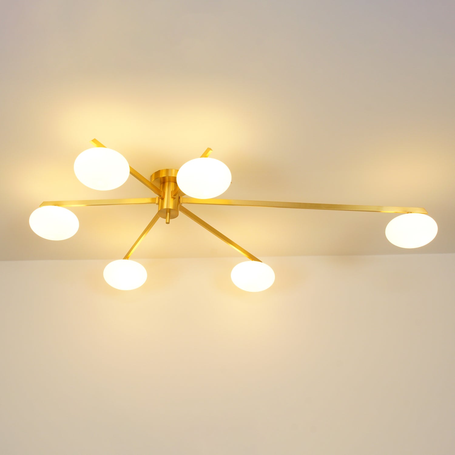 Plafonnier moderne Caluelo