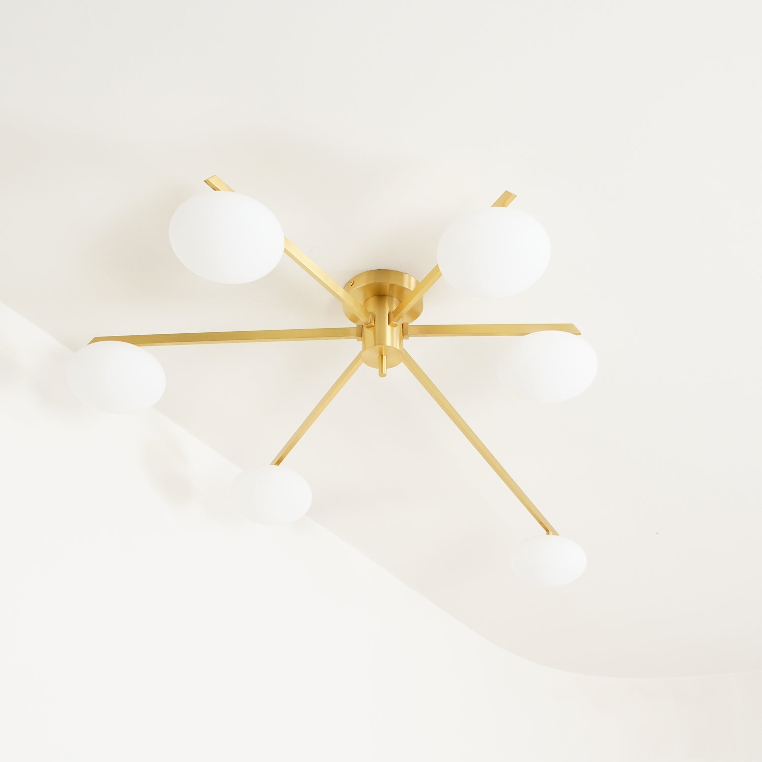 Plafonnier moderne Caluelo