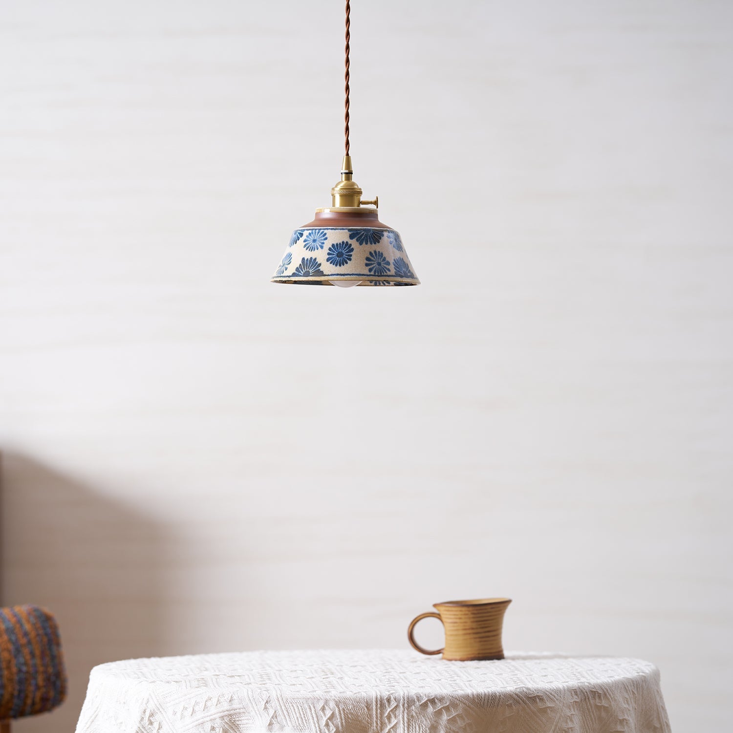 Suspension artisanale Celroncour
