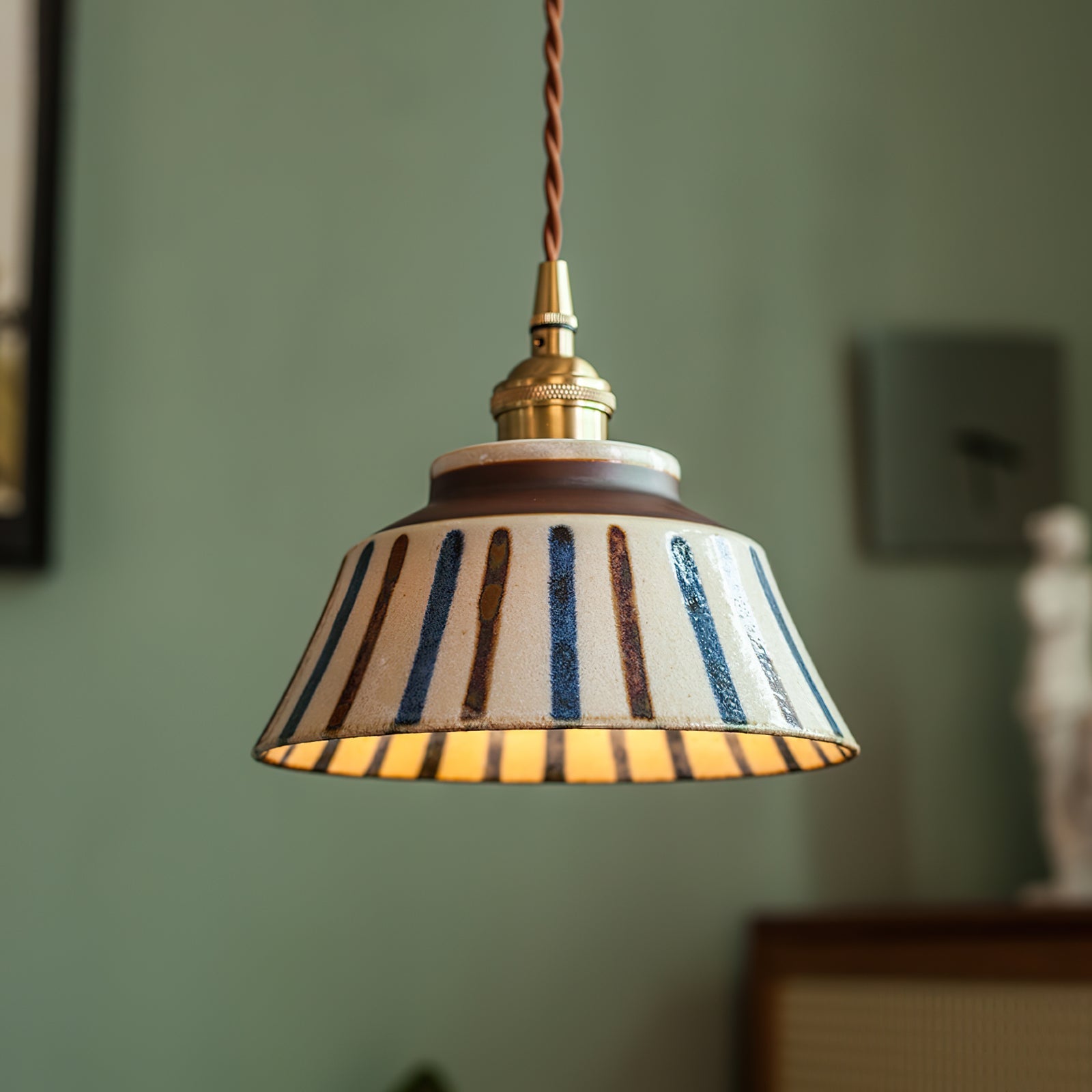 Suspension artisanale Celroncour