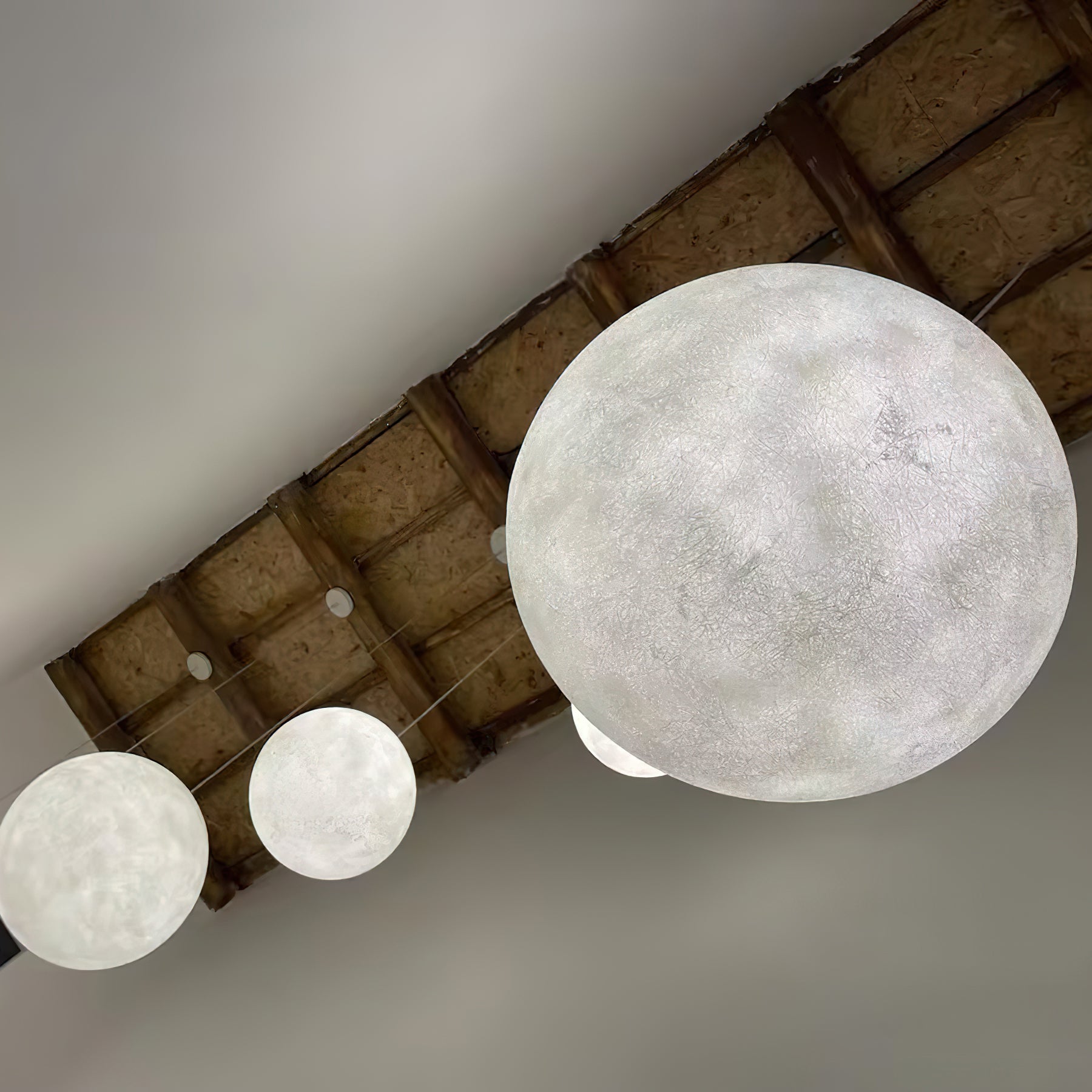 Suspension globe Mirronos