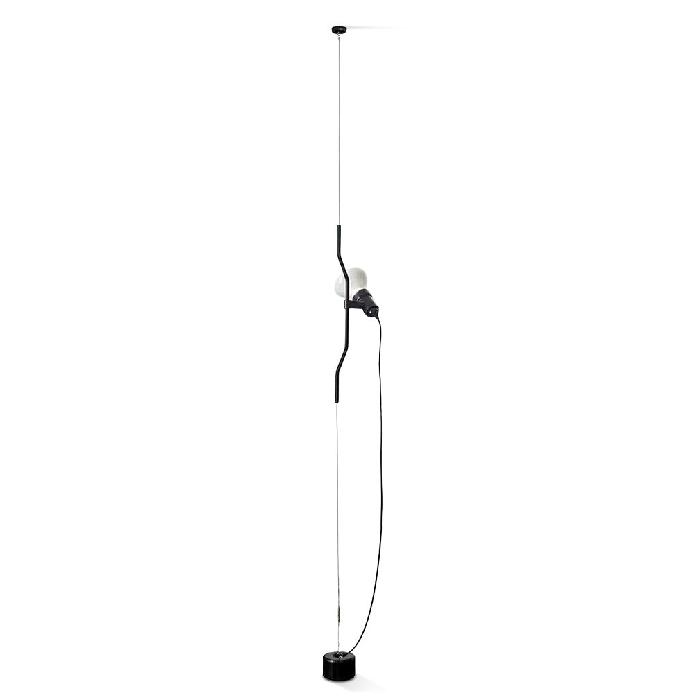 Lampe Emvionacq allant du sol au plafond