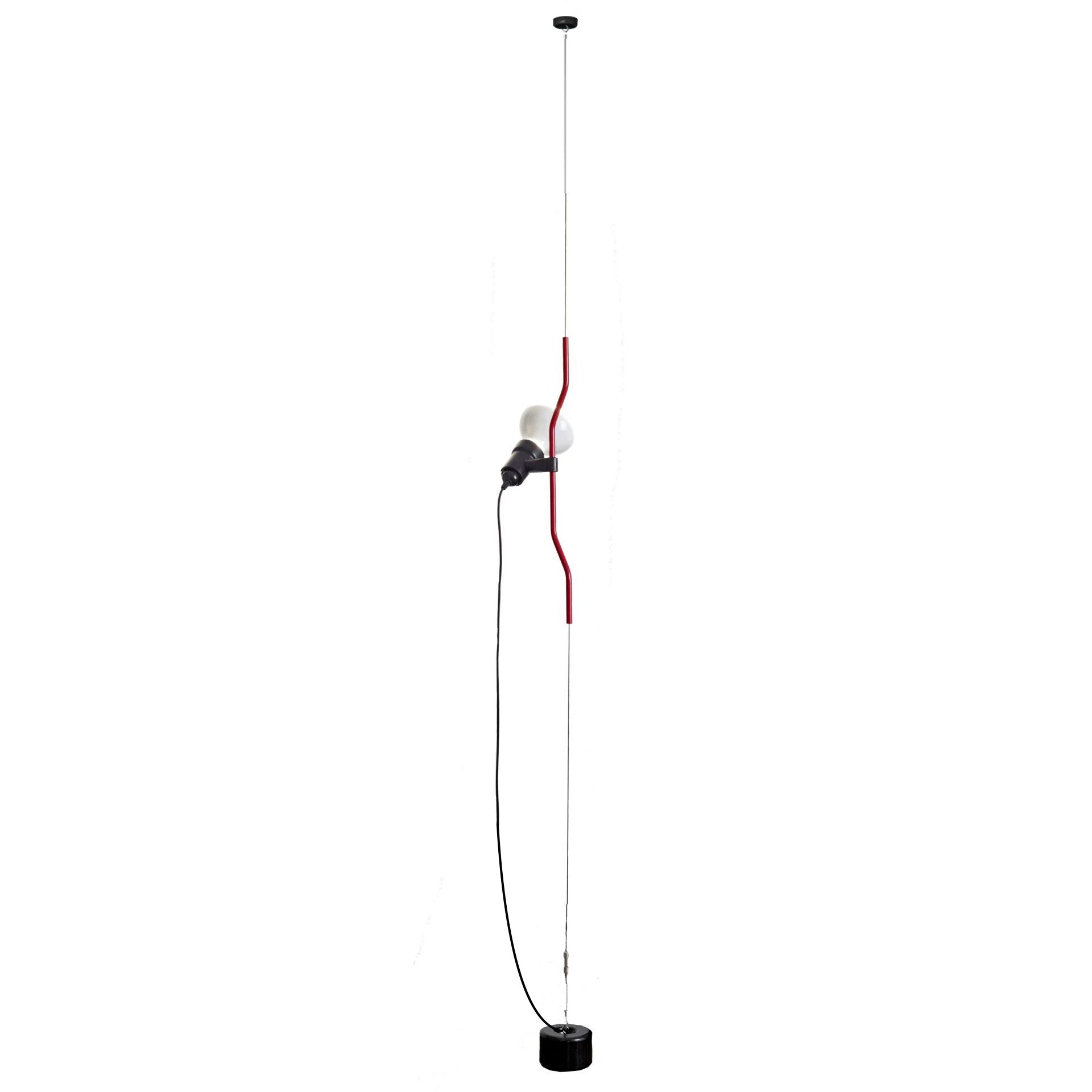 Lampe Emvionacq allant du sol au plafond