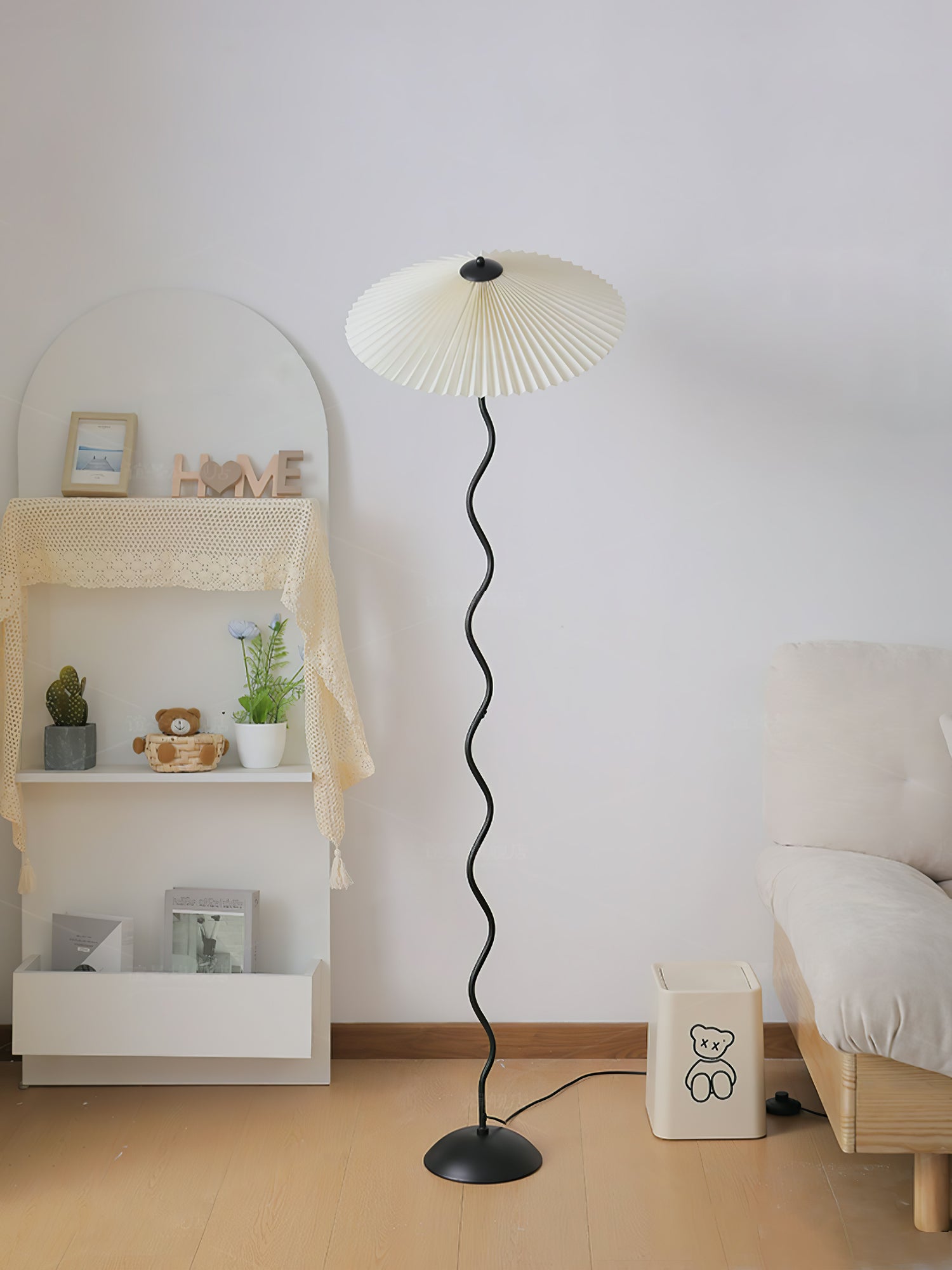 Lampadaire ondulé Semirélle