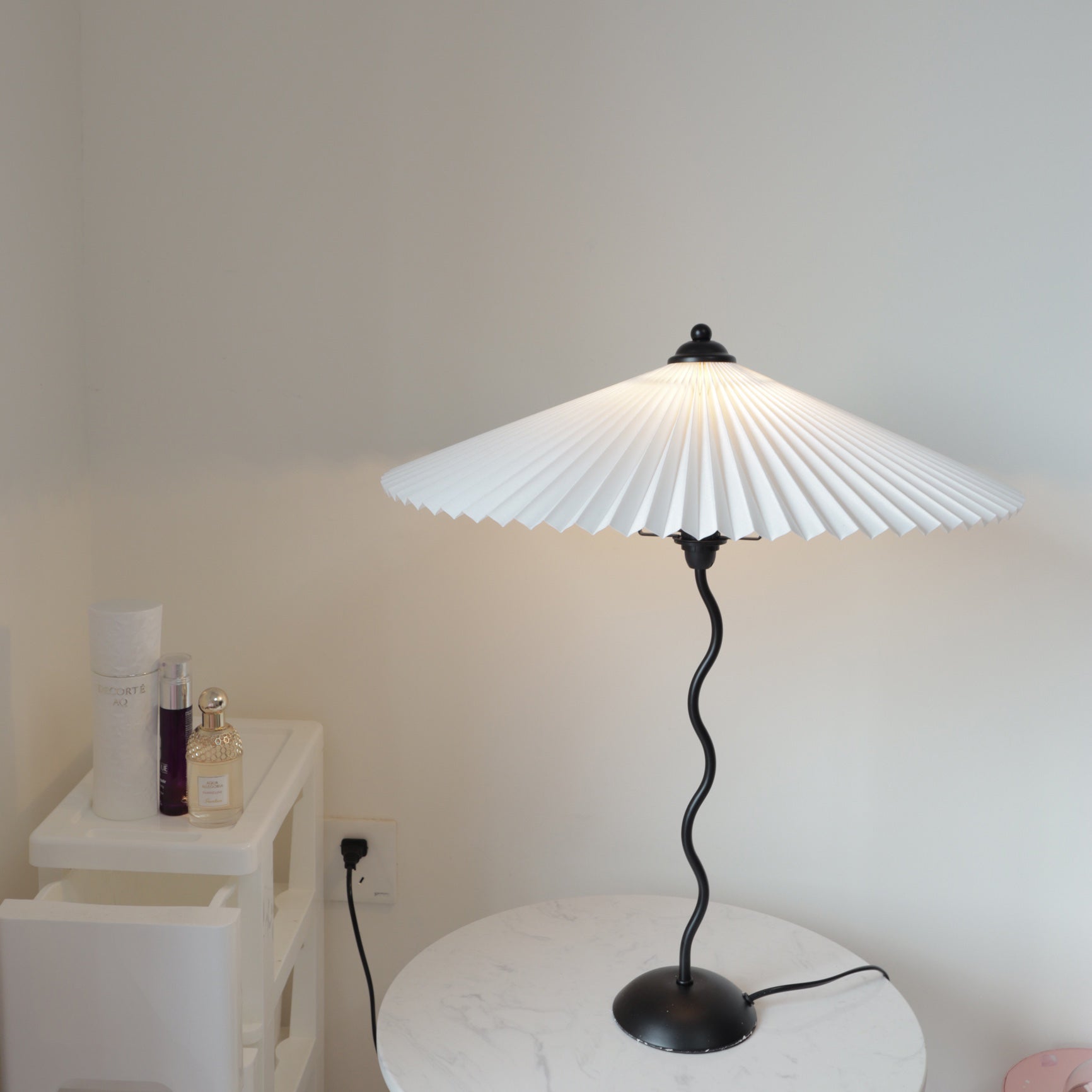 Lampe de table ondulée Toraris