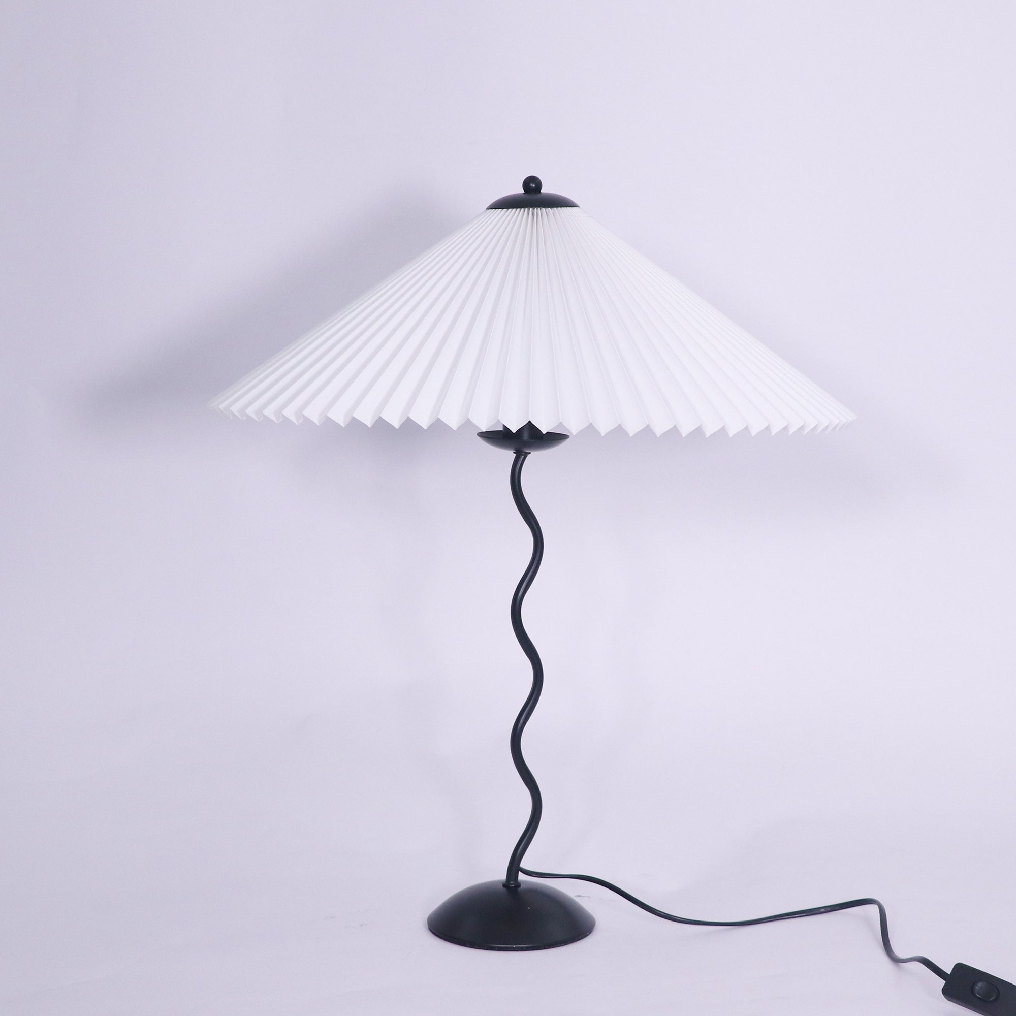 Lampe de table ondulée Toraris