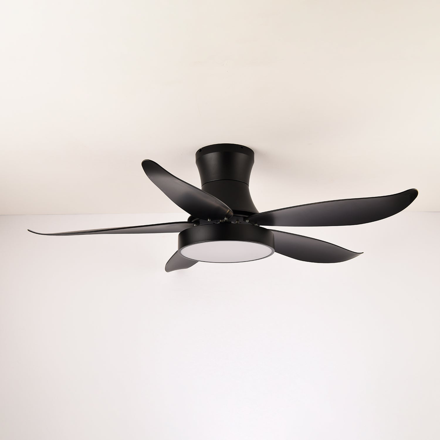 Ventilateur de plafond moderne Veerira