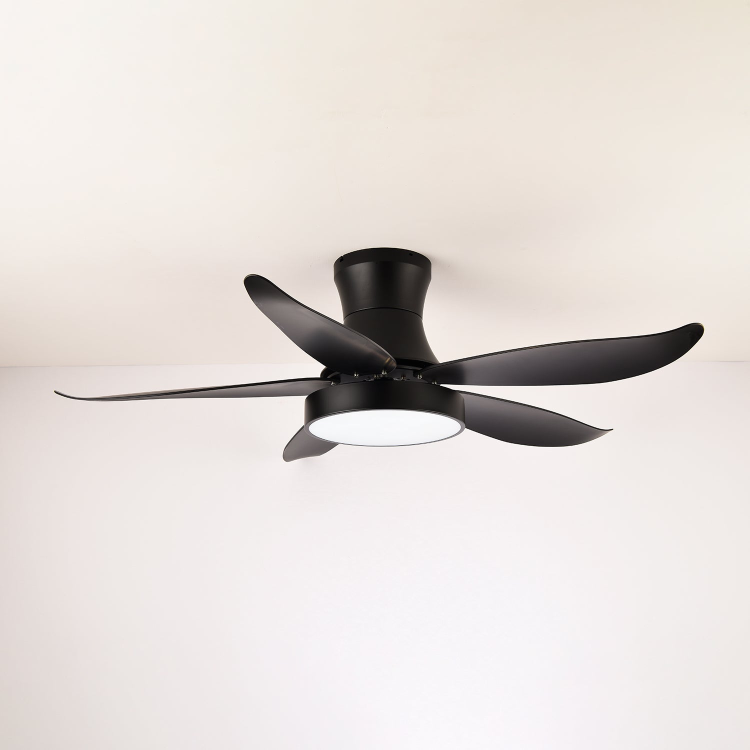 Ventilateur de plafond moderne Veerira