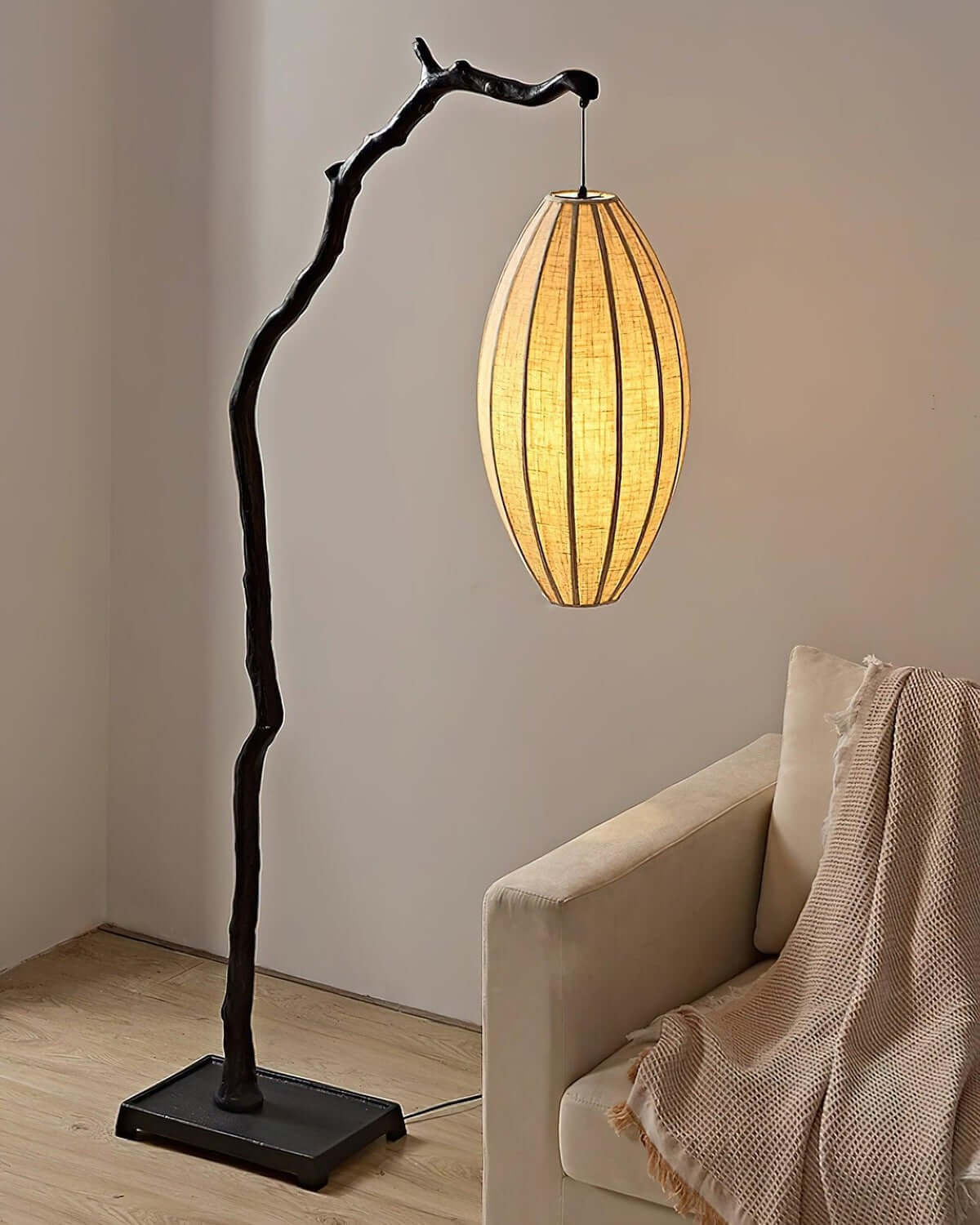Lampadaire arborescent Kadorelléa