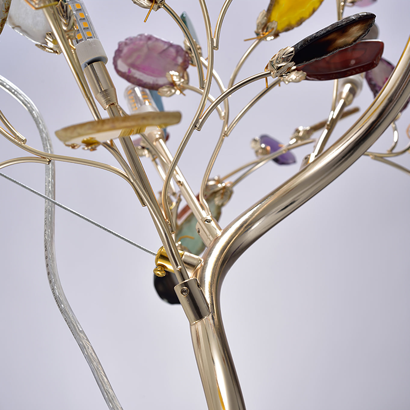 Lampadaire sculptural Quvalia