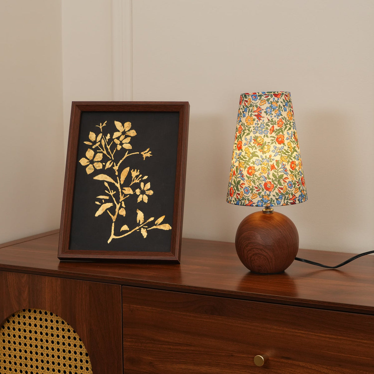 Lampe de table florale Arronvia
