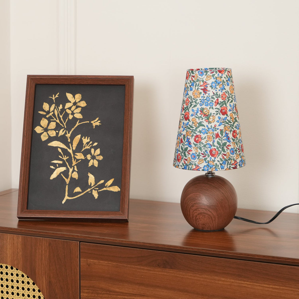 Lampe de table florale Arronvia