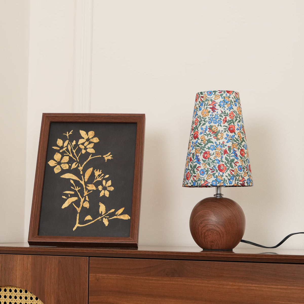 Lampe de table florale Arronvia