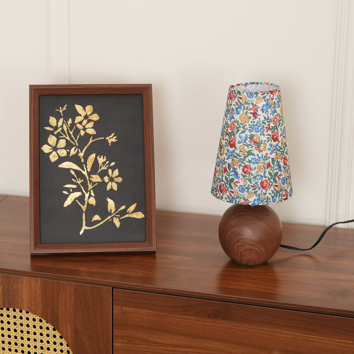 Lampe de table florale Arronvia