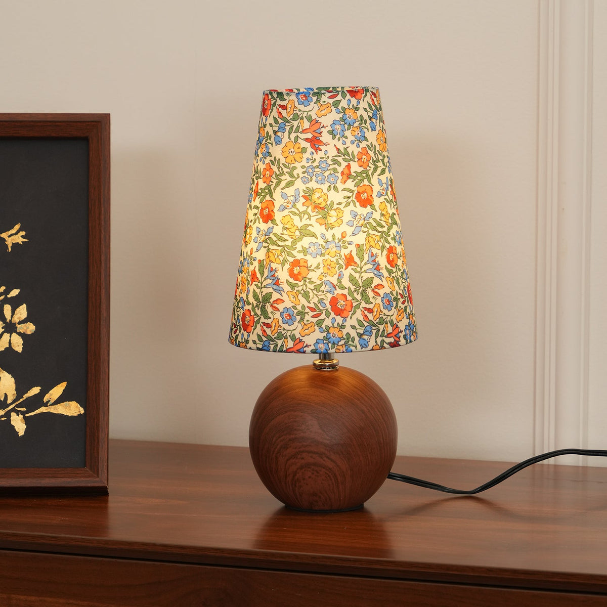 Lampe de table florale Arronvia