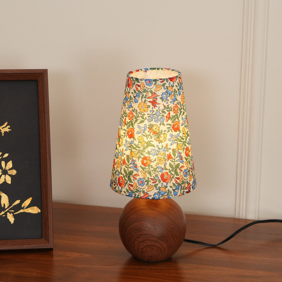 Lampe de table florale Arronvia