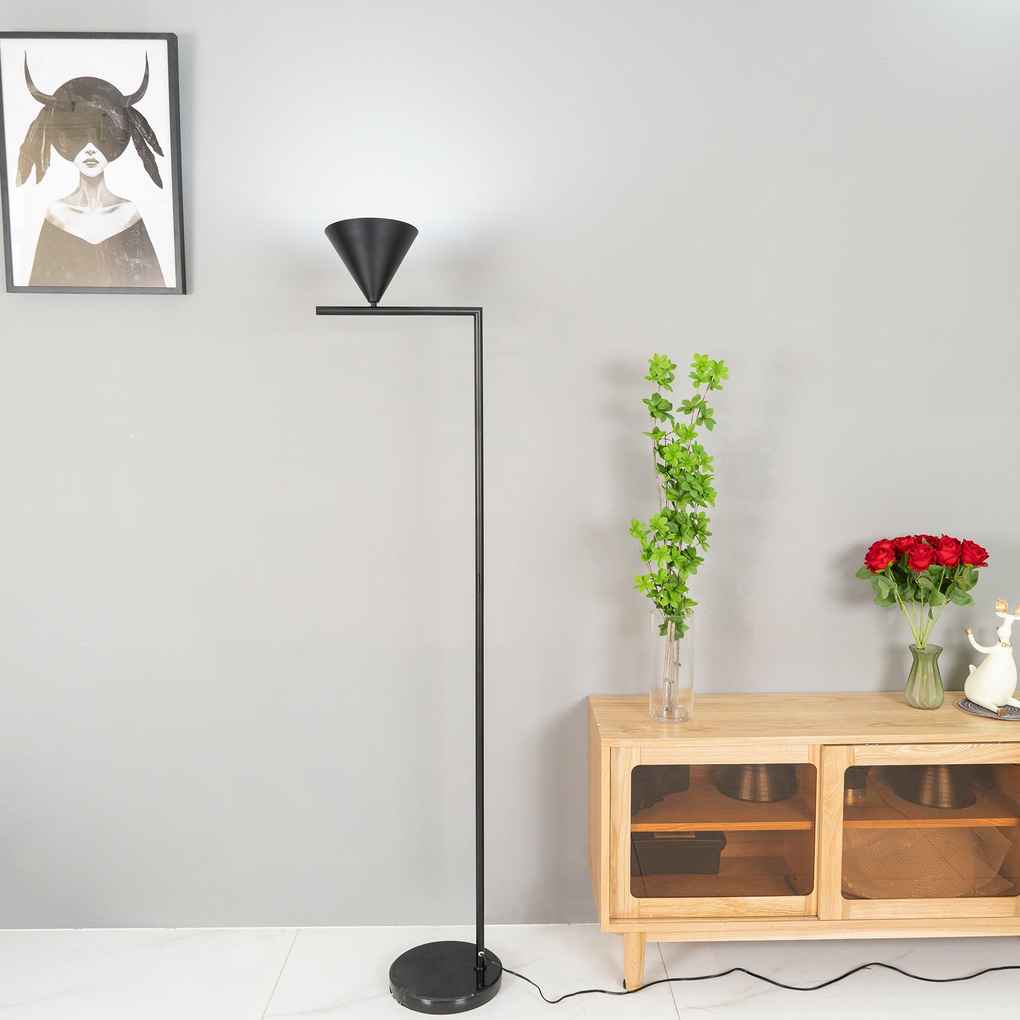 Lampadaire conique Celmirellea