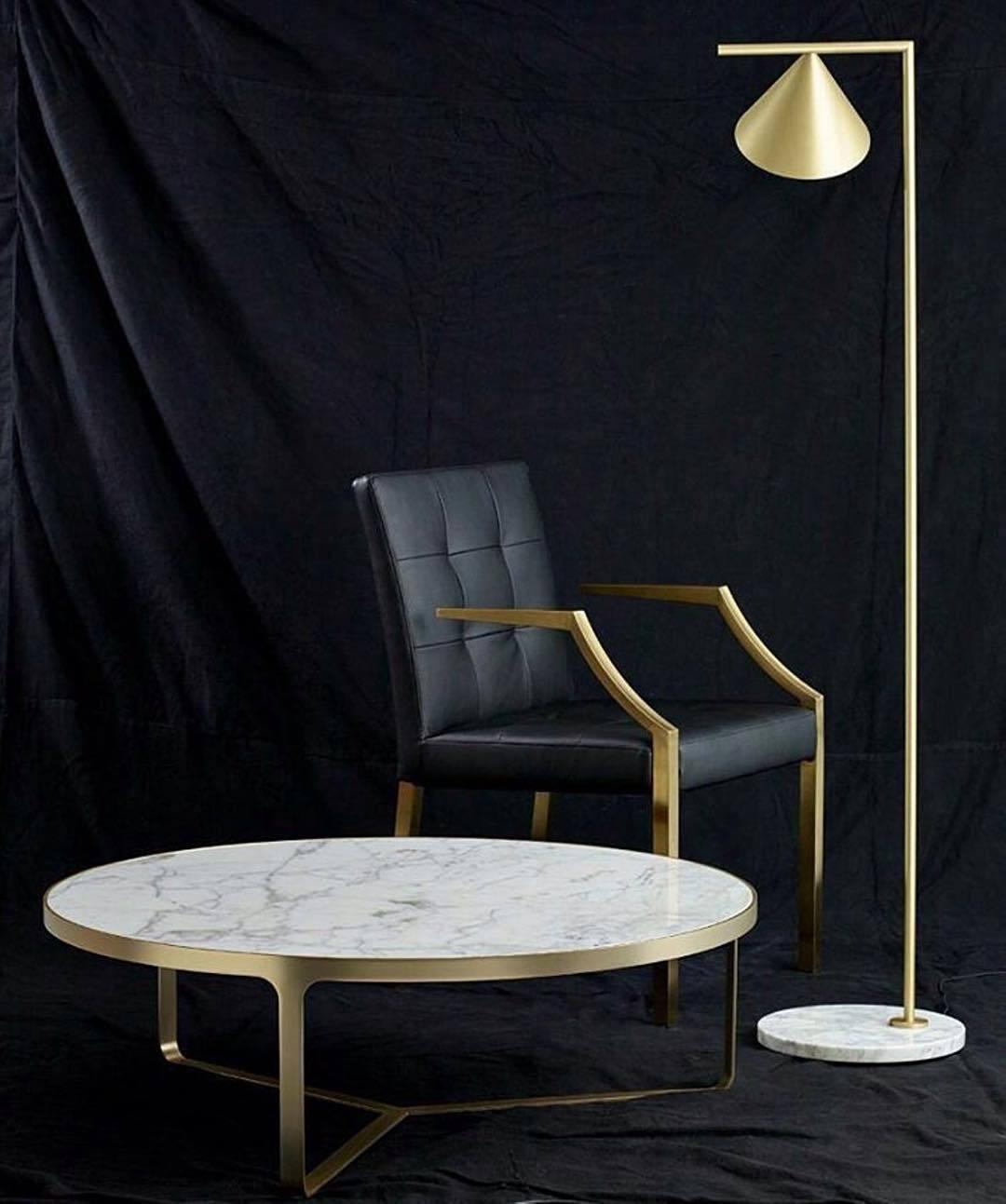 Lampadaire conique Celmirellea