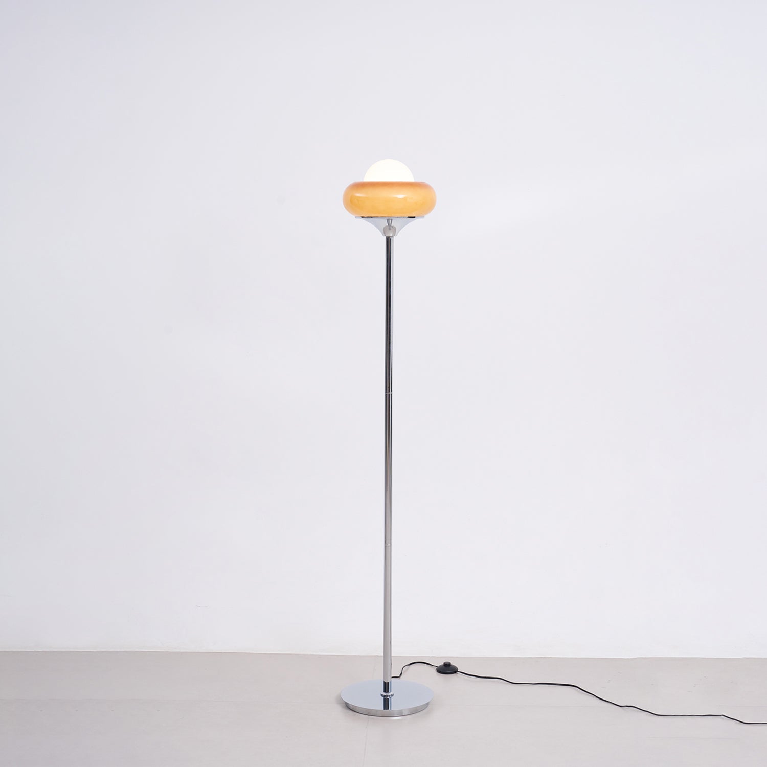 Lampadaire globe Perenelléa