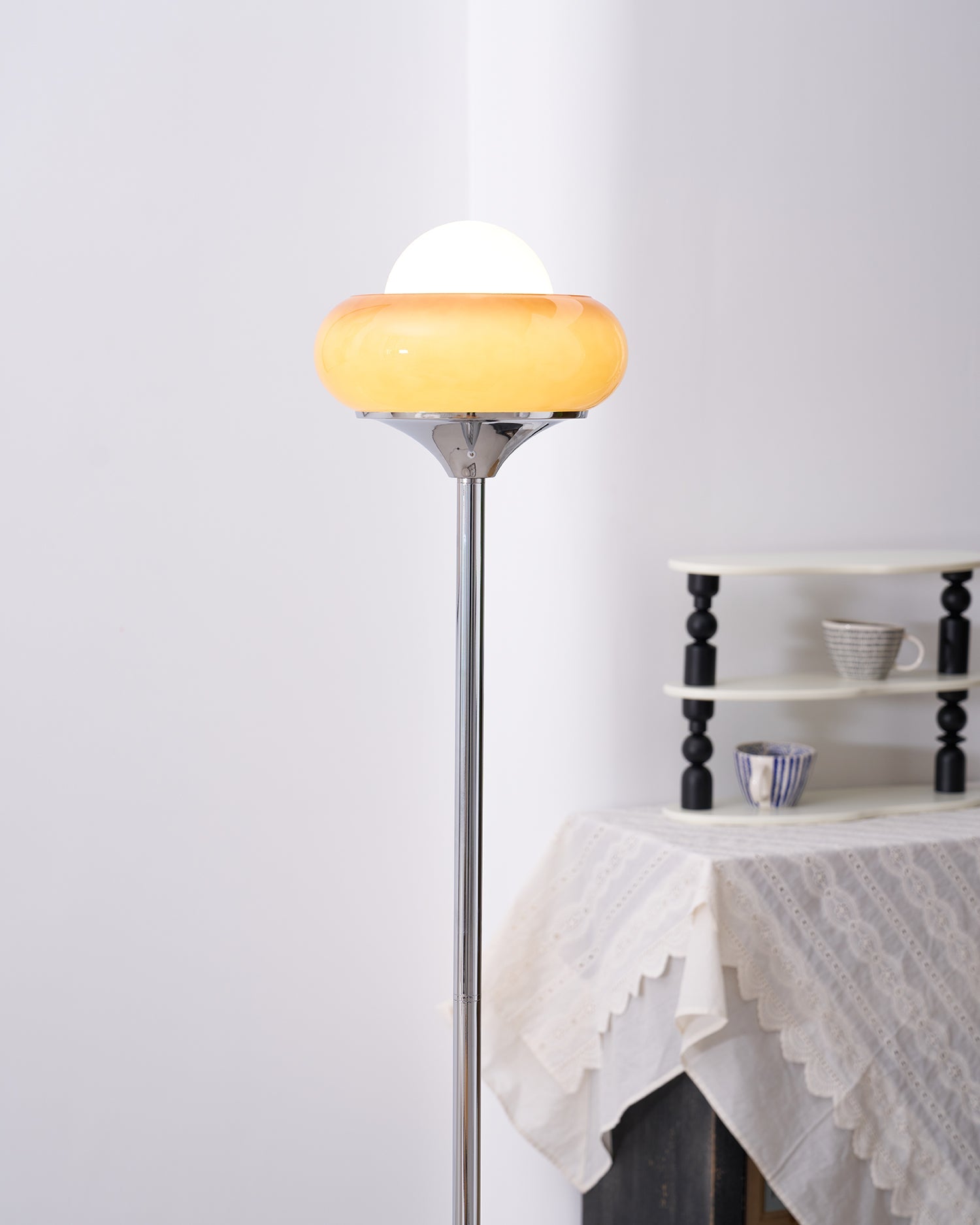 Lampadaire globe Perenelléa