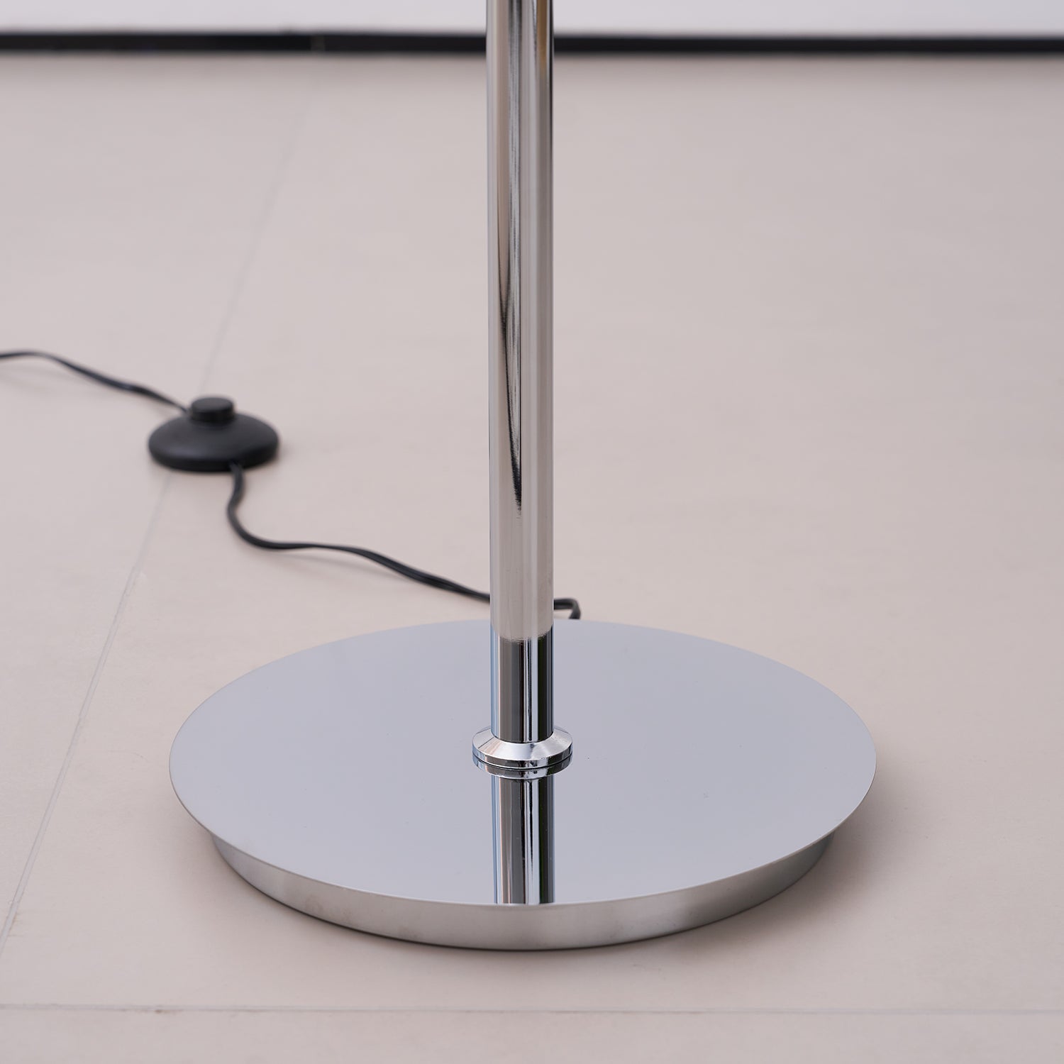 Lampadaire globe Perenelléa