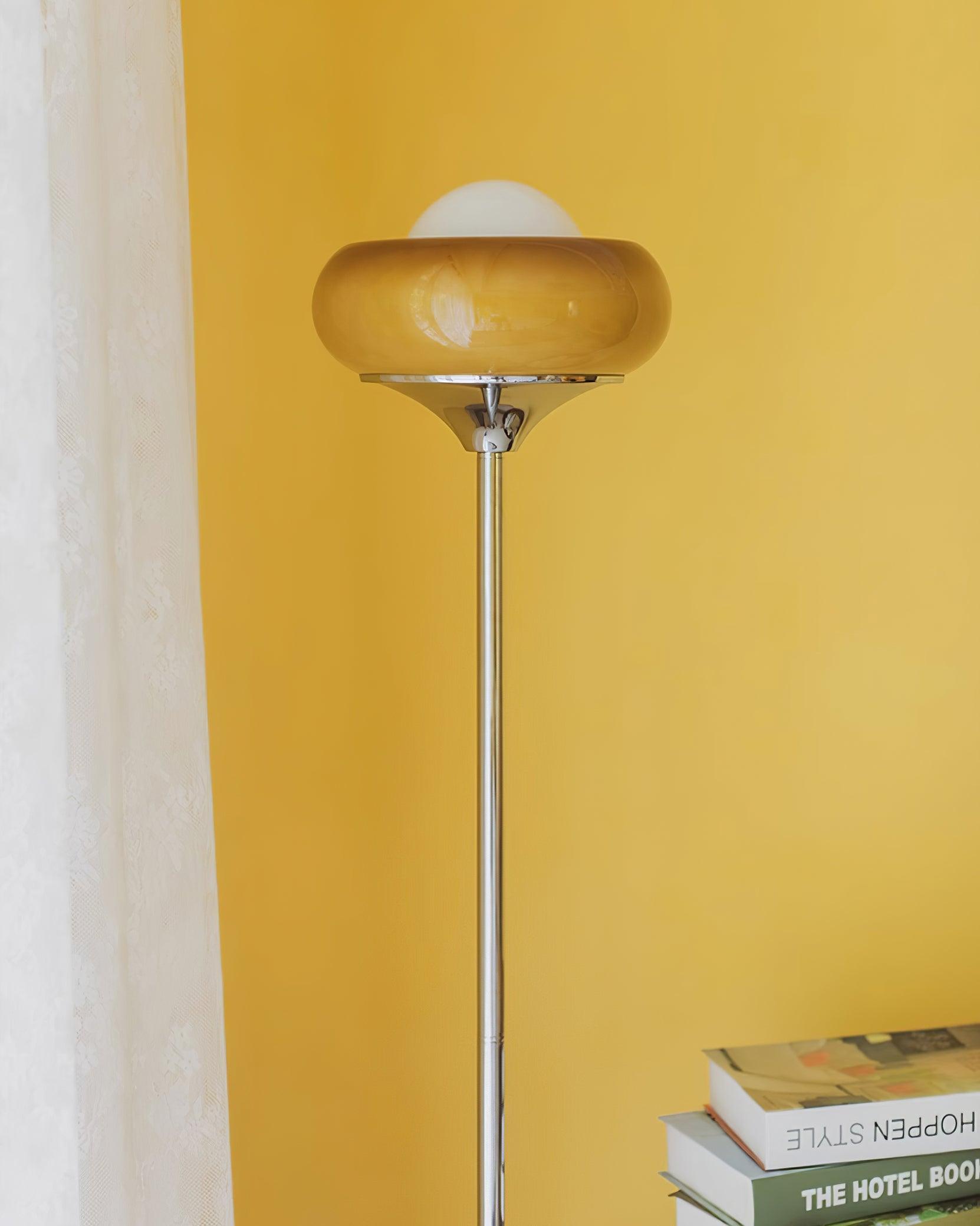Lampadaire globe Perenelléa