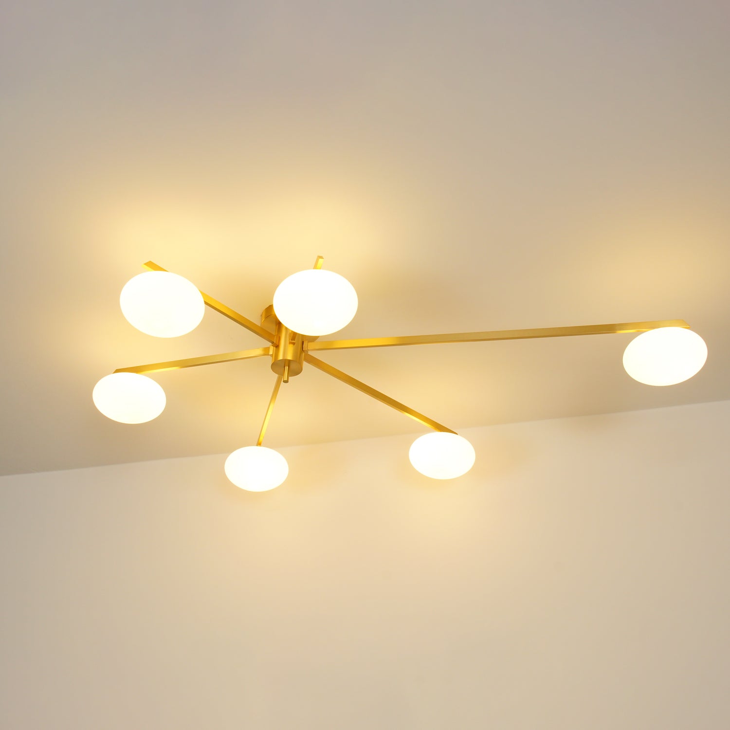 Plafonnier moderne Caluelo