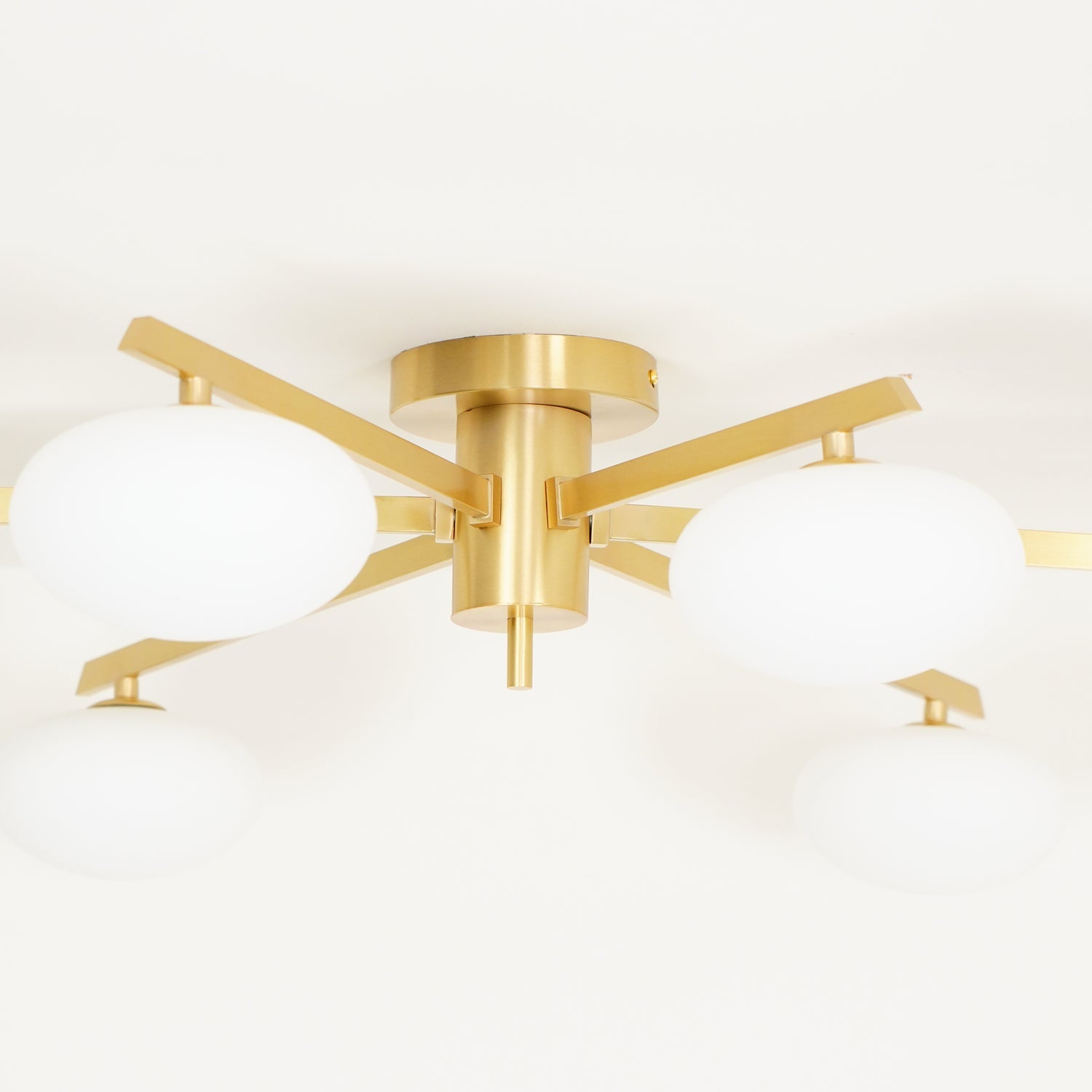 Plafonnier moderne Caluelo