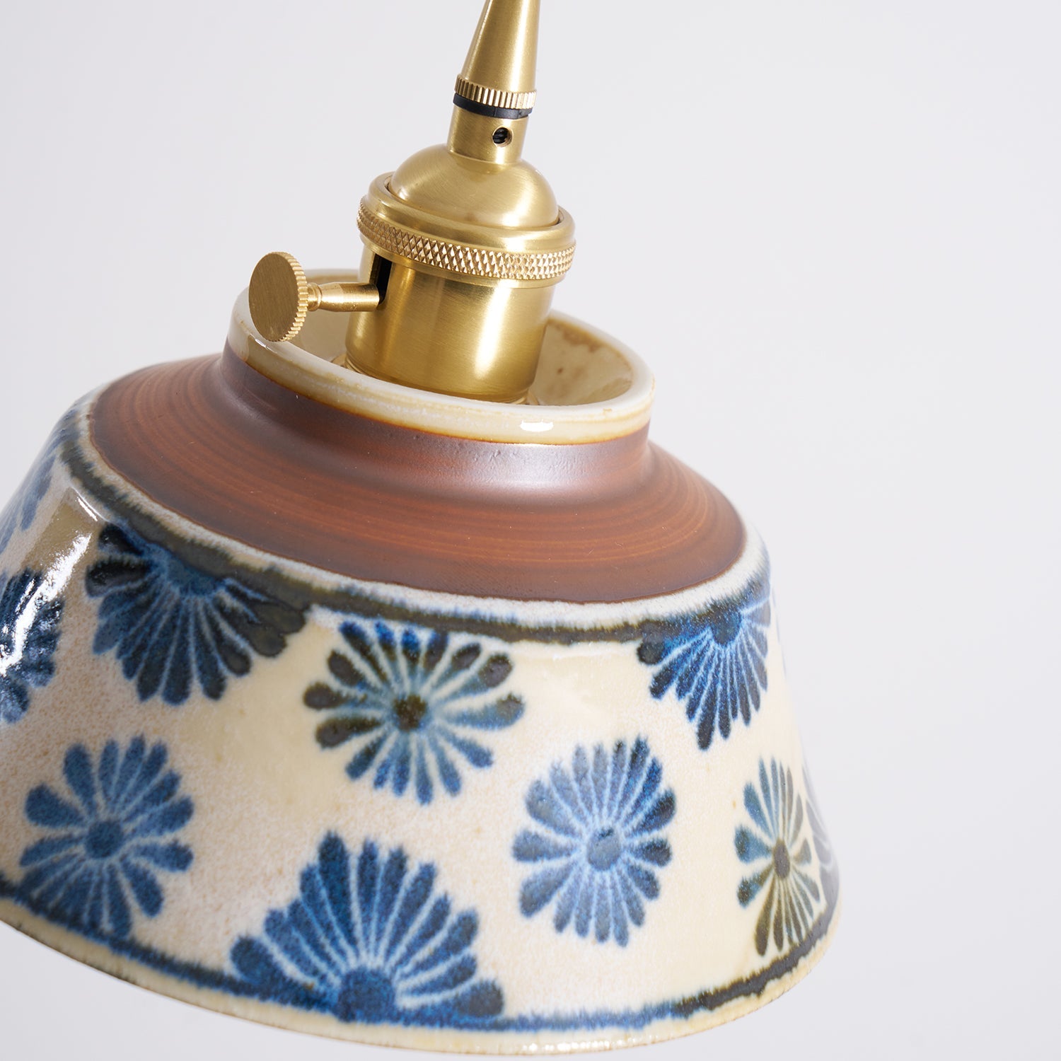 Suspension artisanale Celroncour