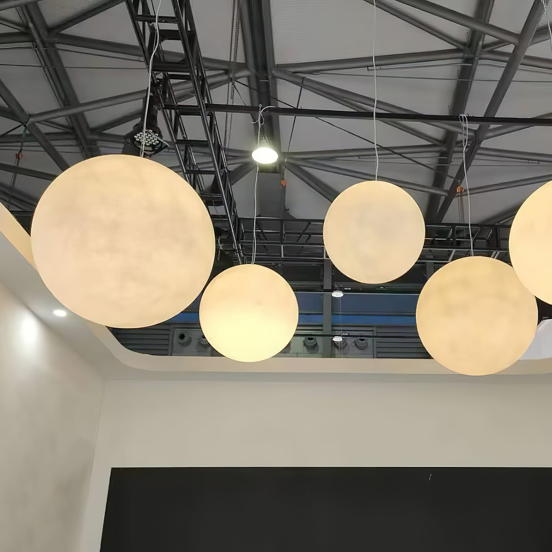 Suspension globe Mirronos
