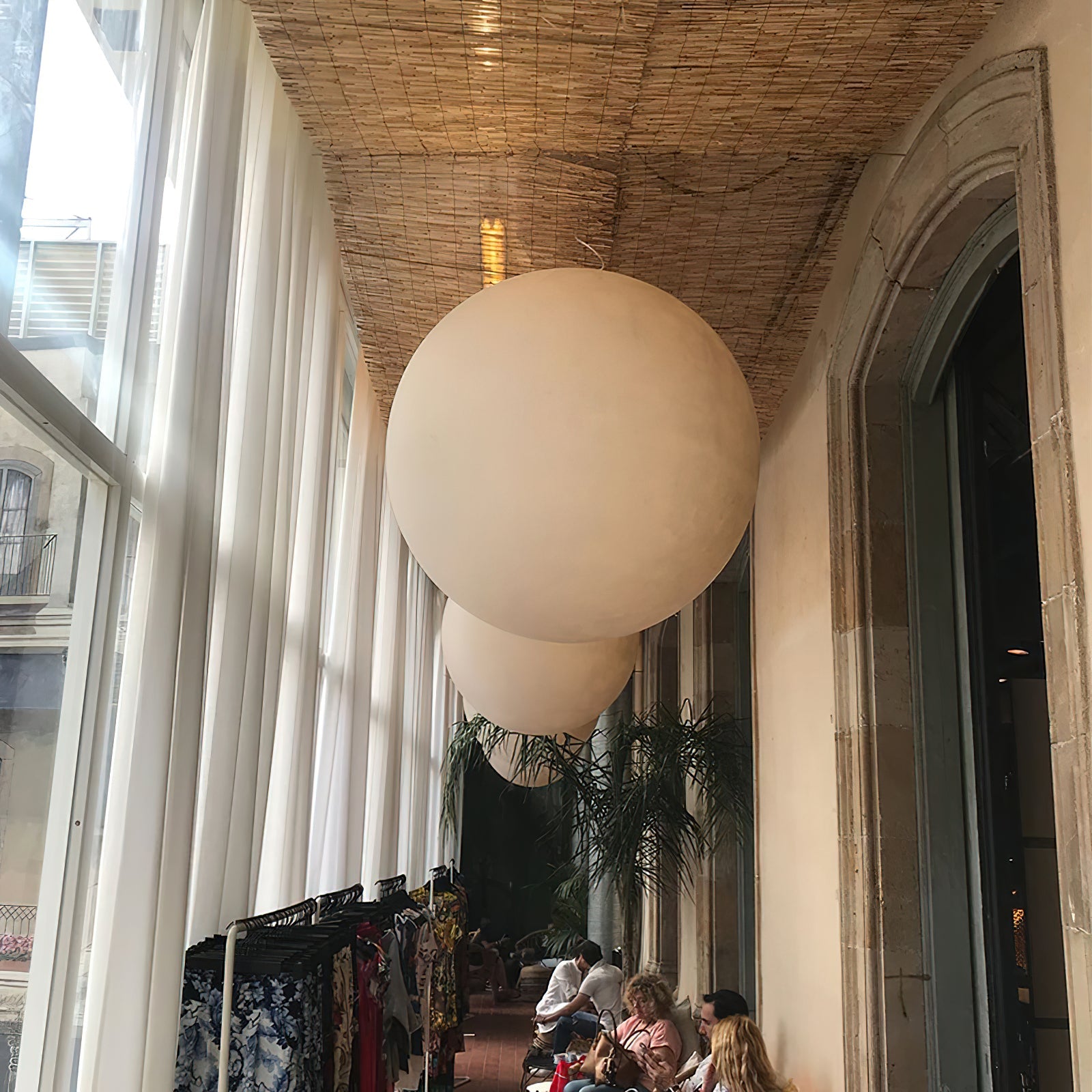 Suspension globe Mirronos