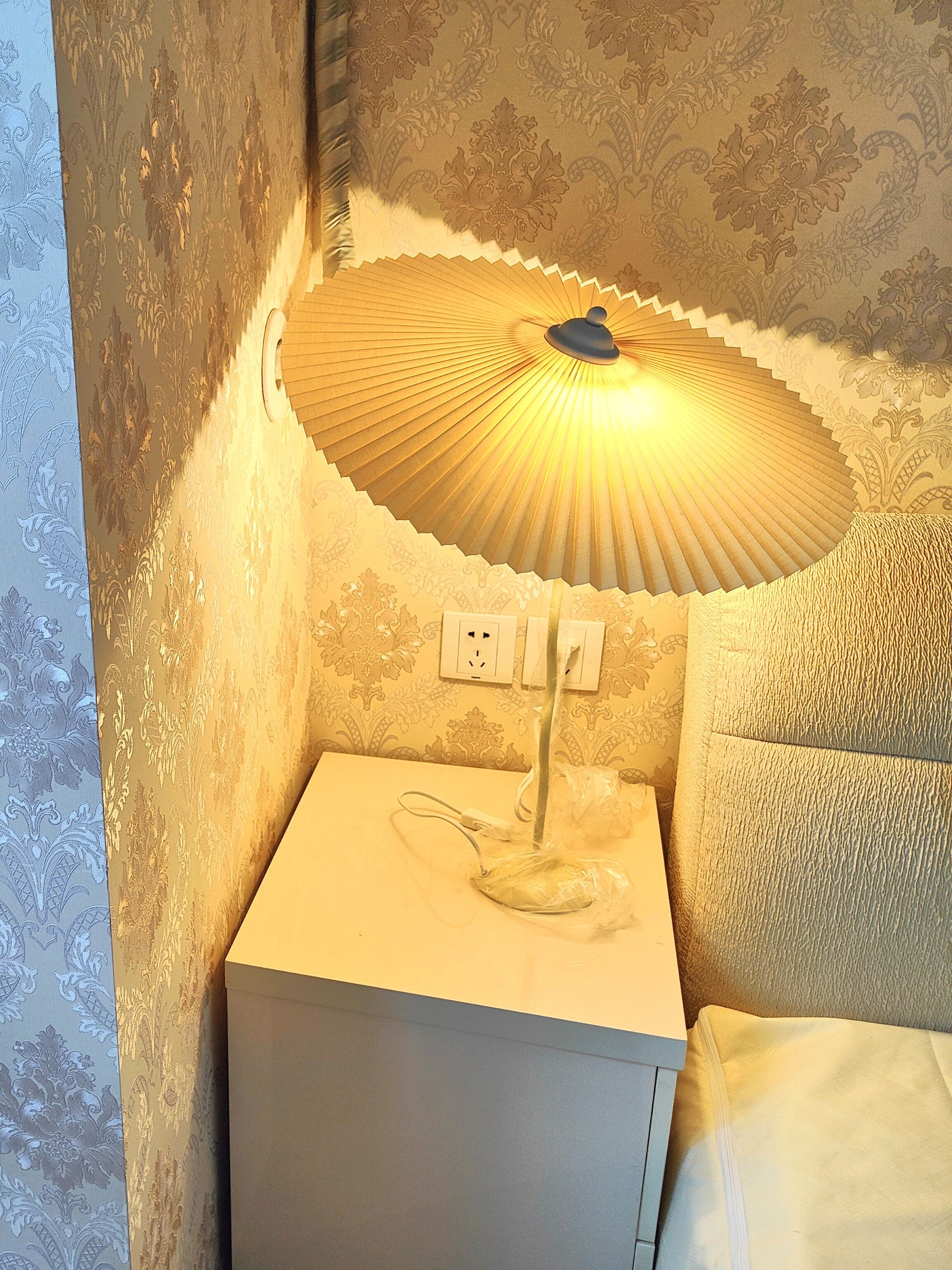 Lampe de table ondulée Toraris