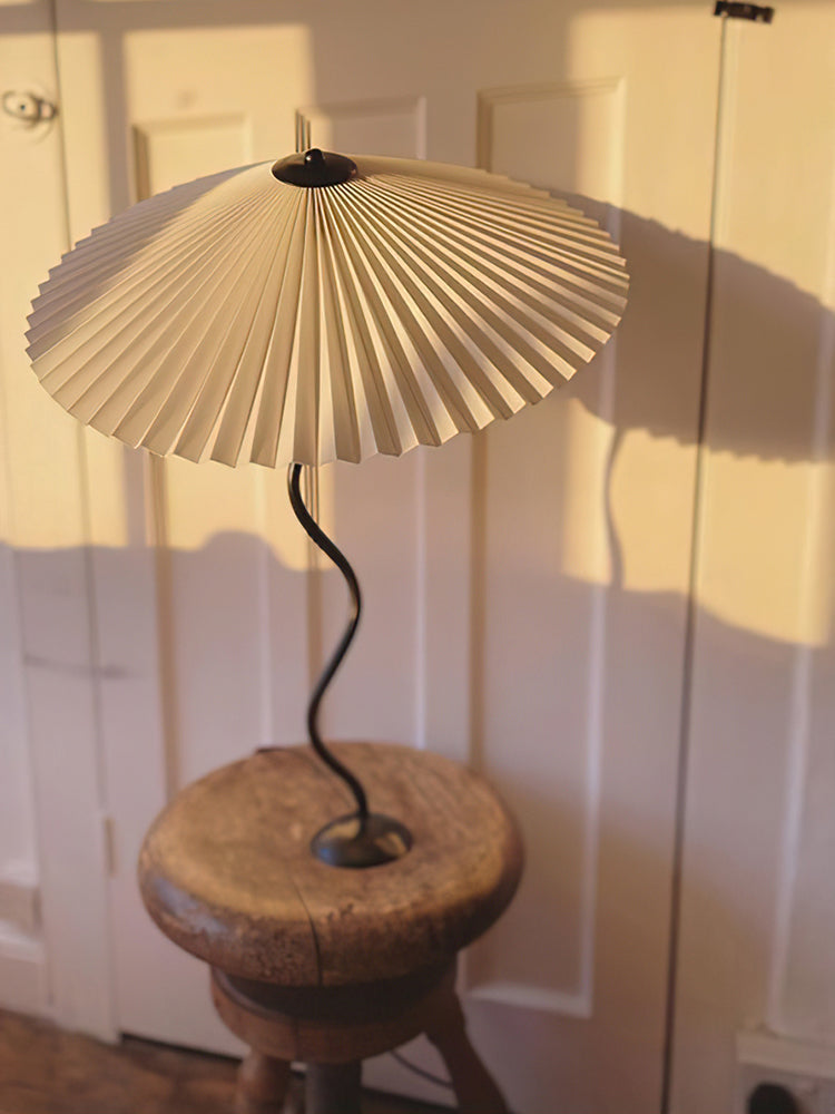 Lampe de table ondulée Toraris