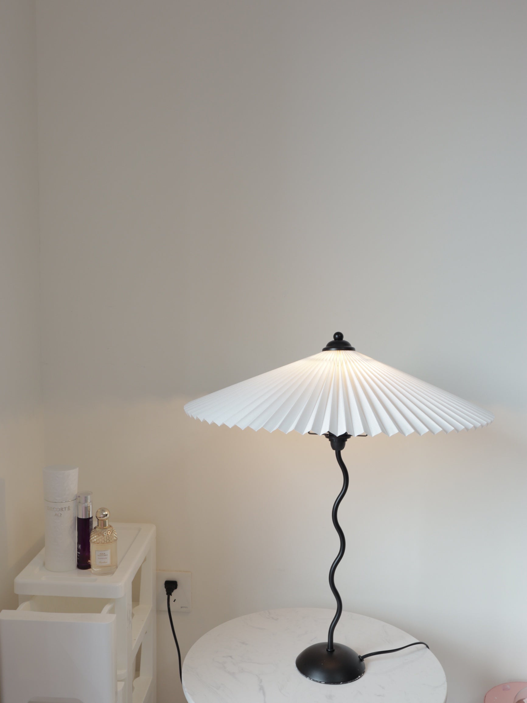 Lampe de table ondulée Toraris