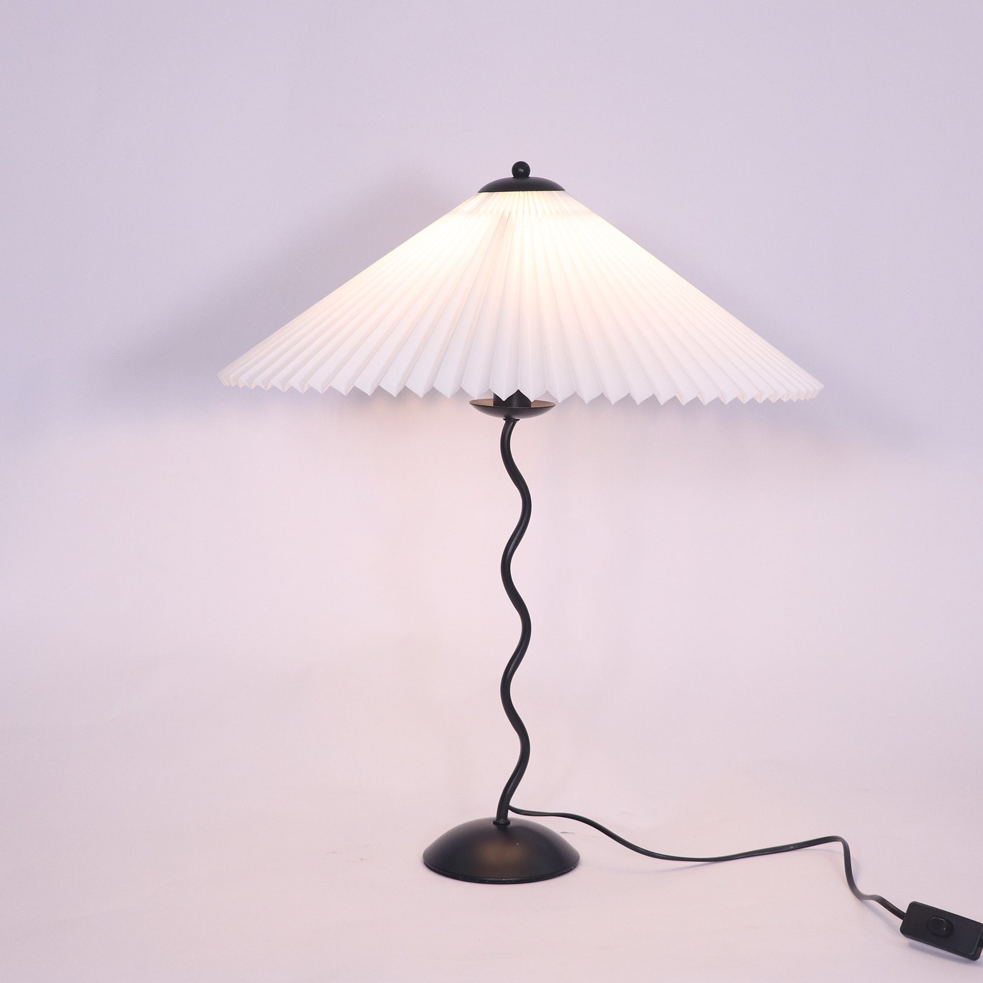 Lampe de table ondulée Toraris