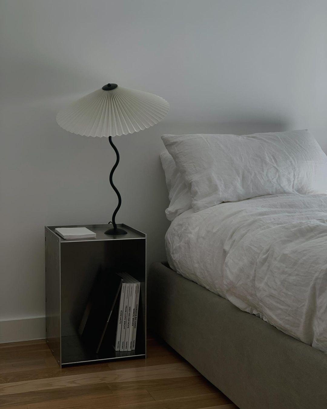 Lampe de table ondulée Toraris