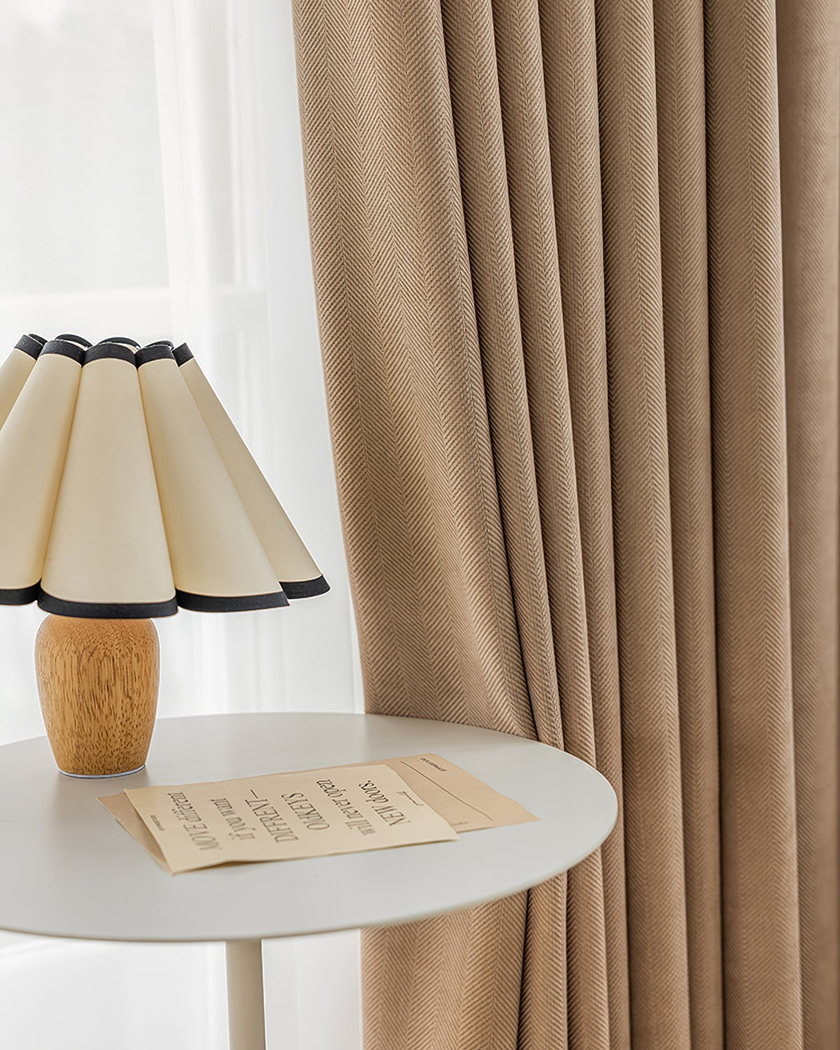 Lampe de table cannelée Almireco