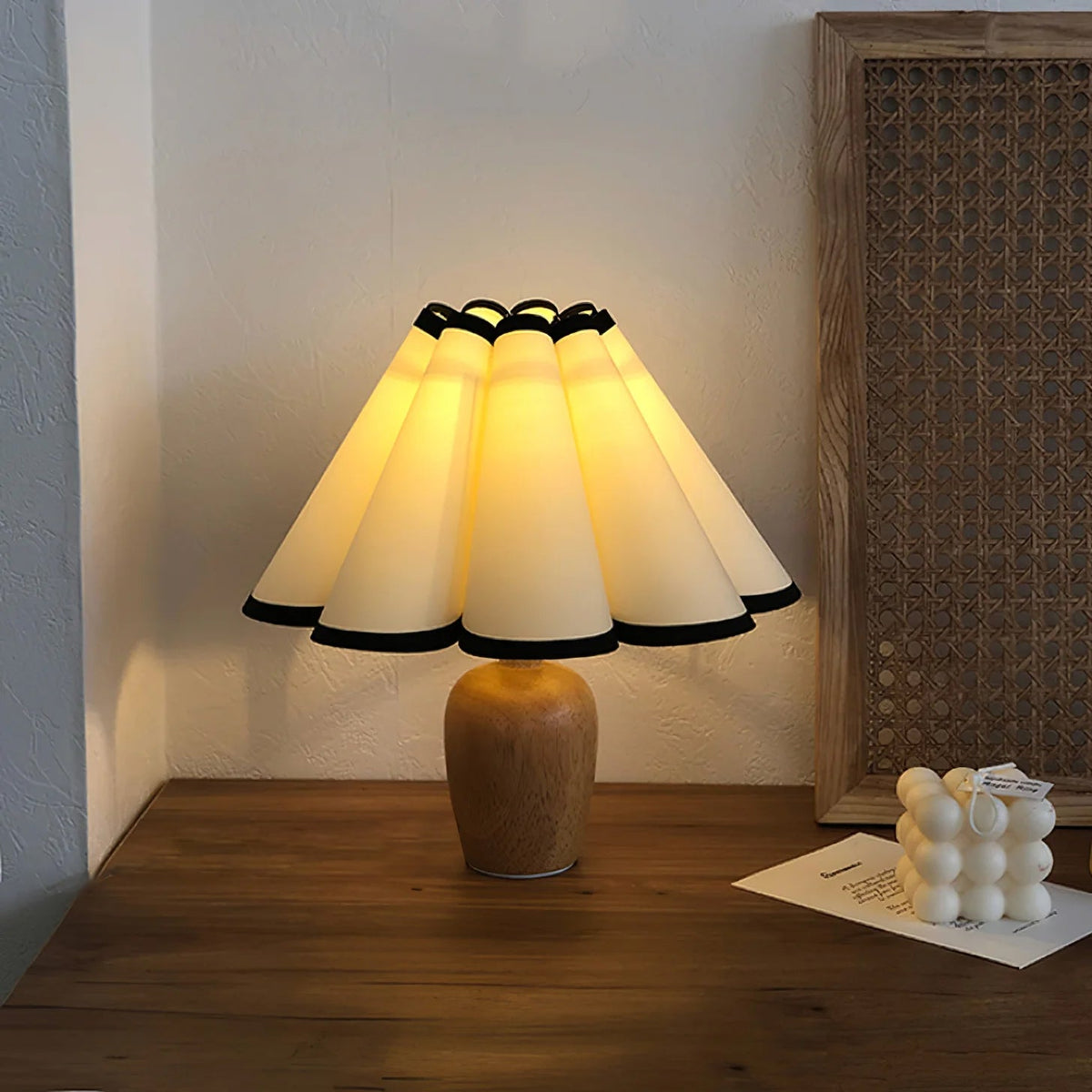 Lampe de table cannelée Almireco