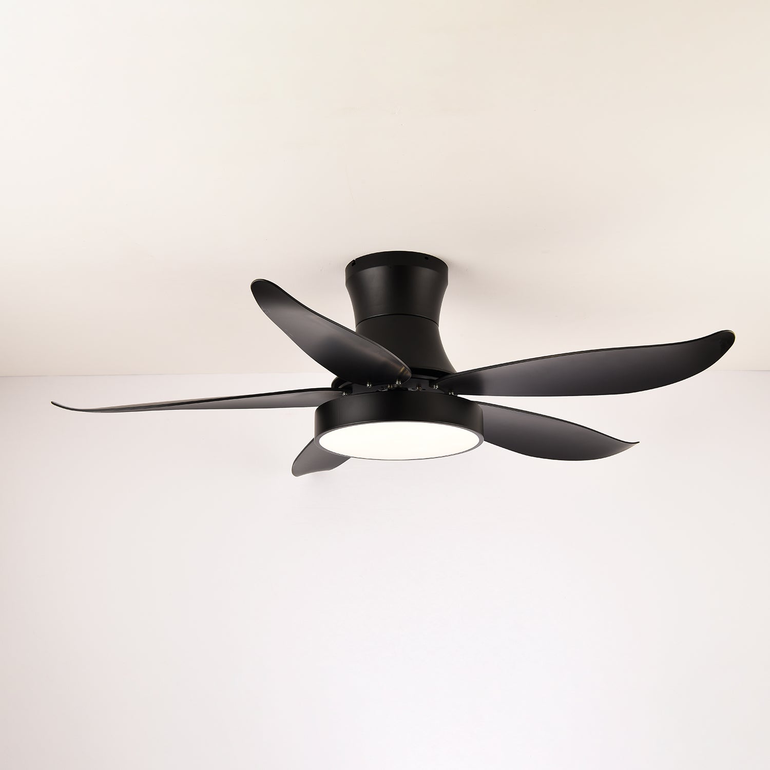 Ventilateur de plafond moderne Veerira