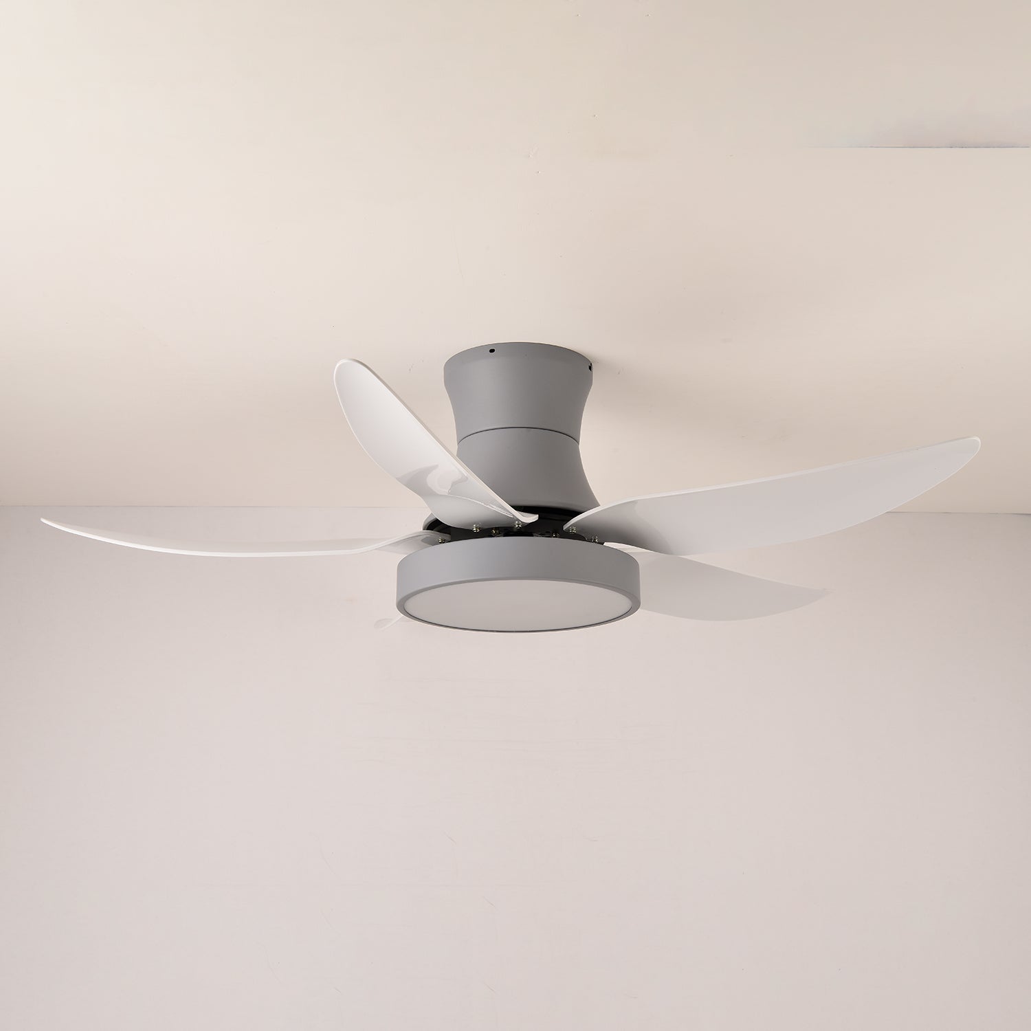 Ventilateur de plafond moderne Veerira