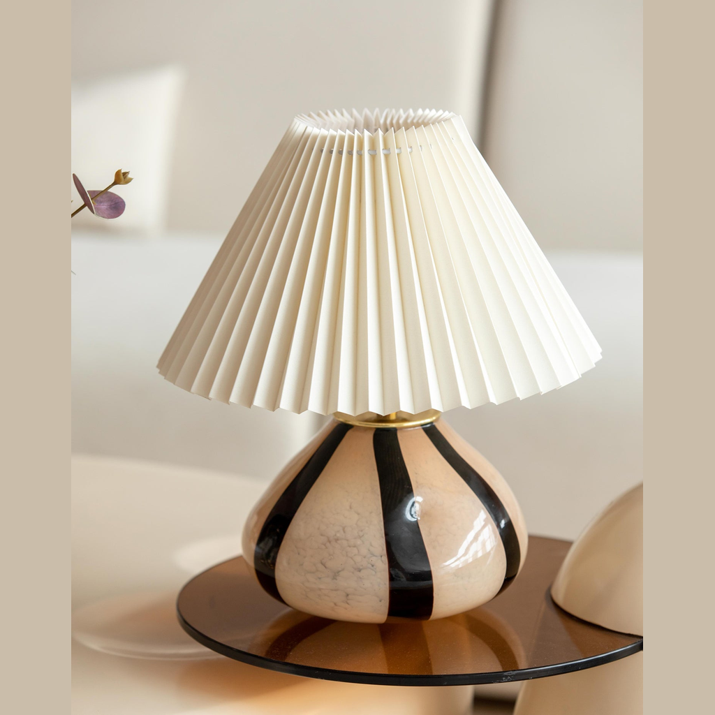 Lampe de table plissée Melrieno